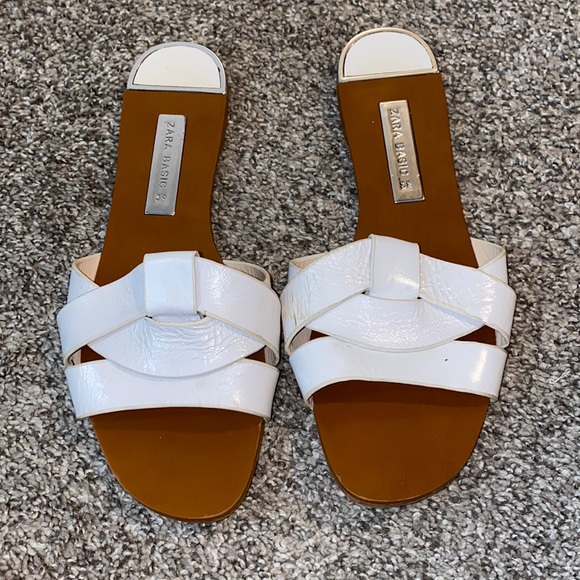 While Zara slides size 8.5 (39)